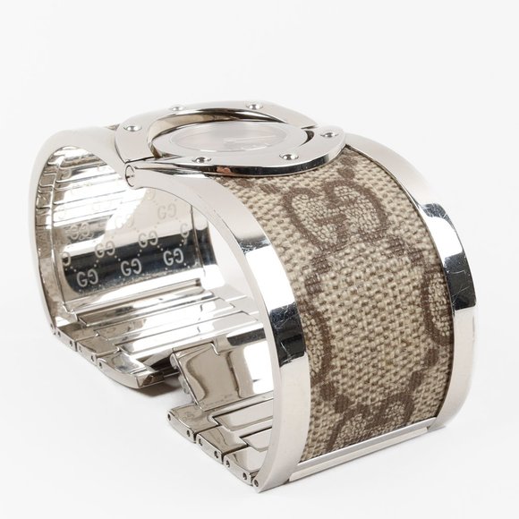 SOLD Gucci Vintage Monogram Twirl Watch - Picture 6 of 8
